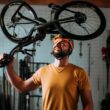 Jak powiesić rower w garażu